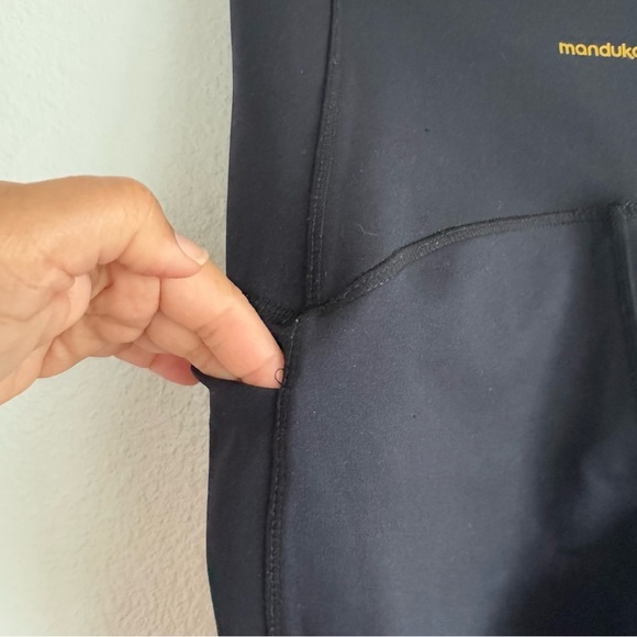 Manduka Made In Brazil Dhara Short Black Women's Hot Yoga Shorts Size Medium - Picture 5 of 6